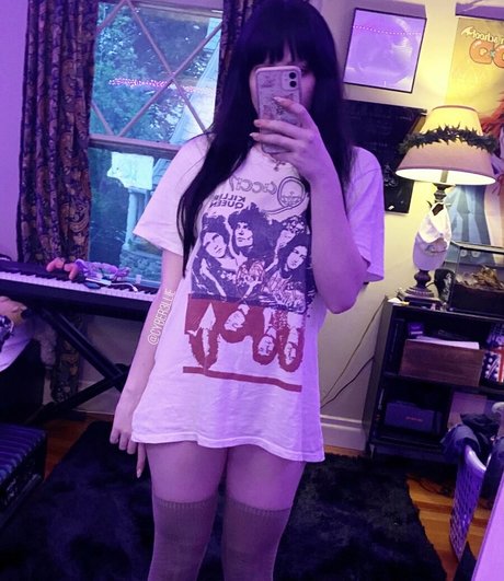 アジアン・エボニー・オンリーファンズ ポルノ 写真