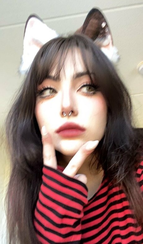 背の高いブロンドのオンリーファンズ パーフェクト 写真