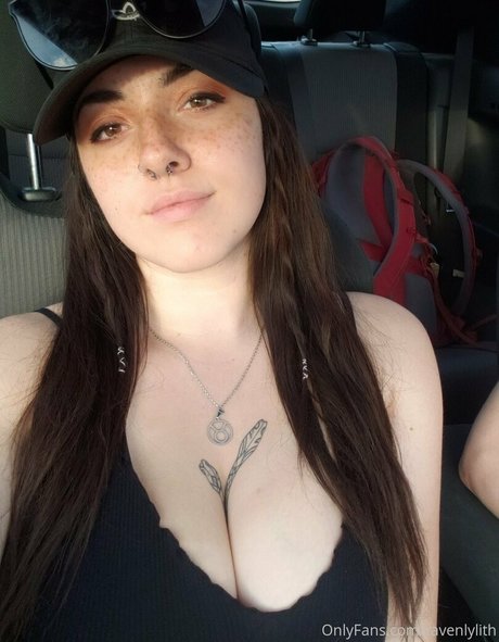 ravenlylith アートスター 写真