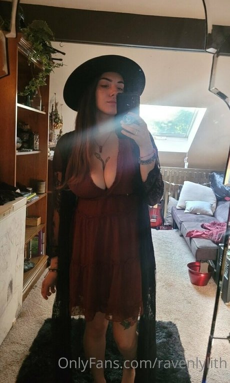 ravenlylith ヌードのポルノスター 写真