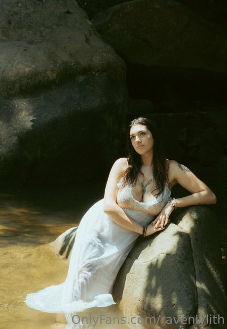 シックオンリーファン アダルト 写真