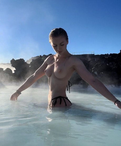 ブルネットの妻OnlyFans 限定 写真