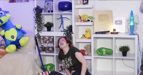 スパンキングオンリーファンズ エロチック ギャラリー