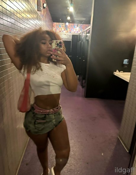 逆騎乗位 オンリーファンズ えろた 写真