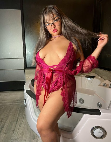 巨乳ティーンオンリーファンズ えろ 写真