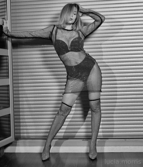 lucia morris ホットなポルノスター アーカイブ