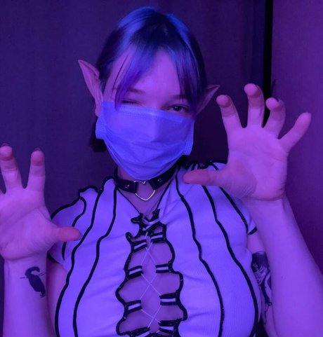 Shiro Liss ヌード女優 写真