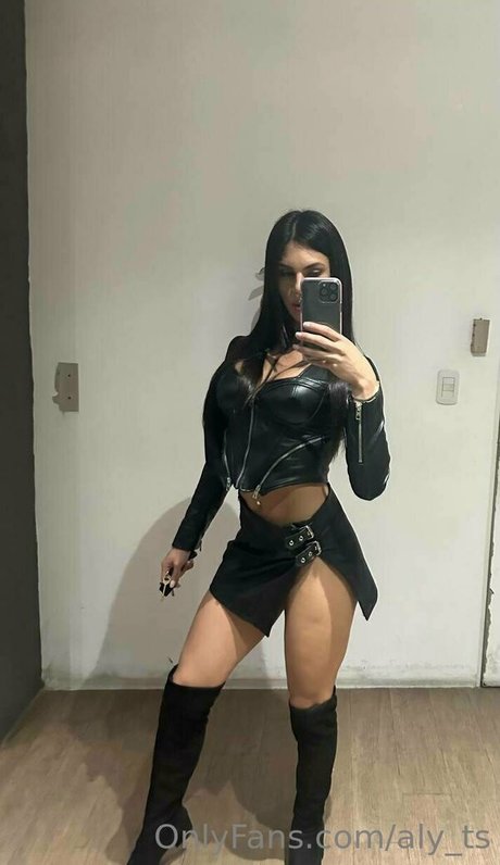 OnlyFansの普及 限定 画像