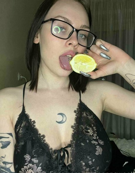 19歳のOnlyFans 裸 写真