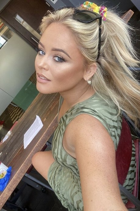 曲線美のラテン系オンリーファンズ アダルト ギャラリー