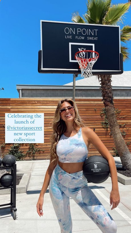 大きな黒い猫OnlyFans 美しいxxx ギャラリー