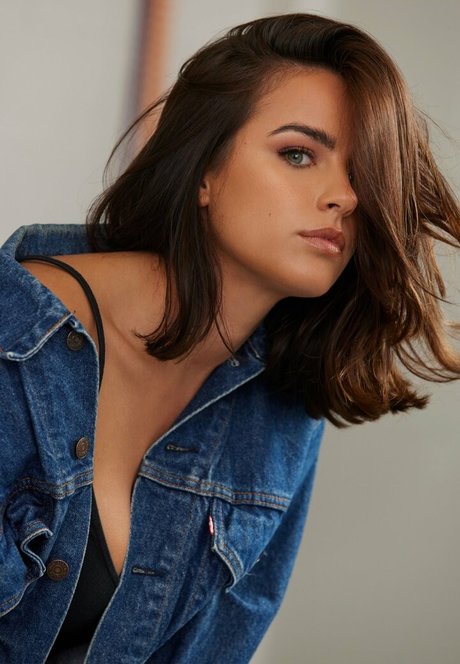 ブッシュ・オンリーファンズ 無料エロ 写真