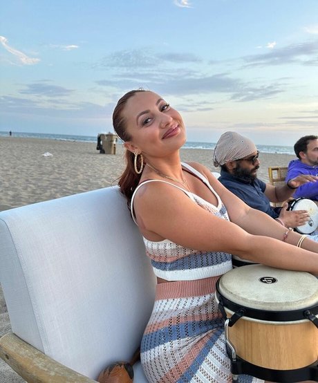 Francia Raisa ポルノスター 無料 アーカイブ