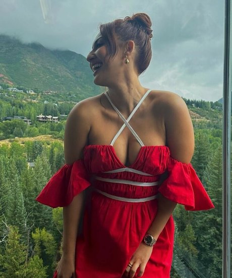 Francia Raisa HDモデル 写真