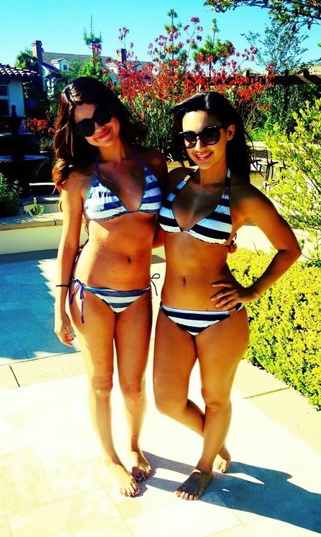 Francia Raisa 完璧なスター 写真