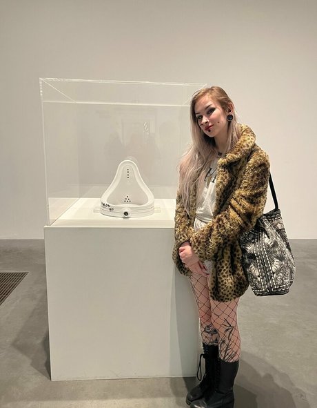 背の高い熟女OnlyFans ポルノ 写真