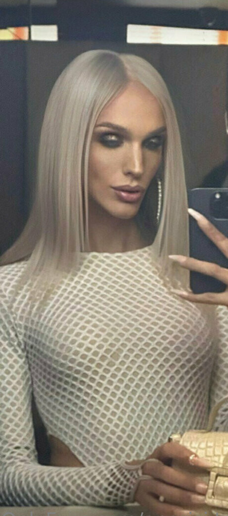 ロールプレイオンリーファン アートヌード 写真