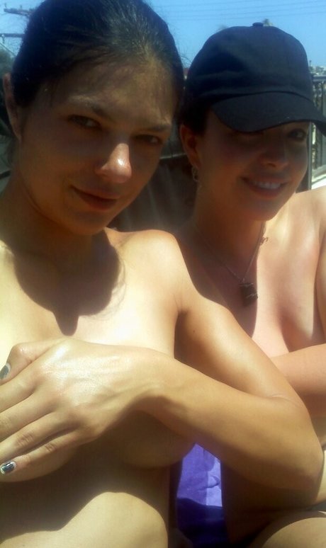 Adrianne Marie Curry ポルノスター ヌード アーカイブ