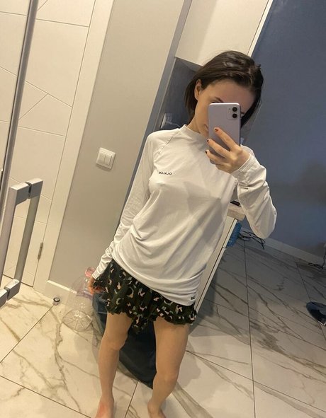 Fasoollka xxx女優 画像