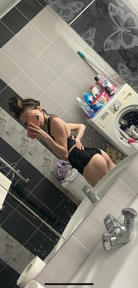 Fasoollka スター 裸 画像