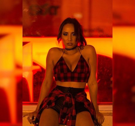 フィットネスインフルエンサーオンリーファンズ 限定 画像