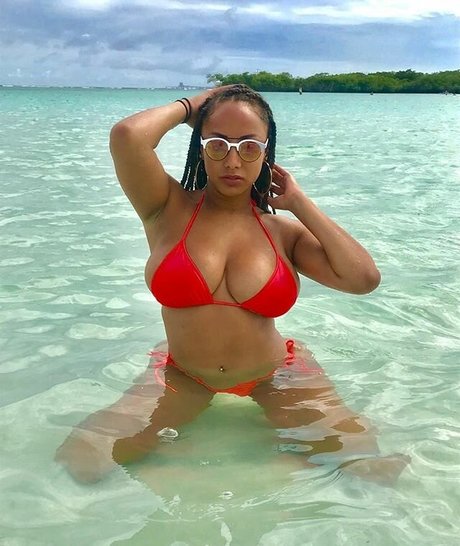 ナチュラルポーグオンリーファン 無料ヌード 写真