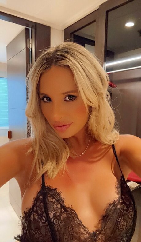 tina ts 美しいポルノスター 写真