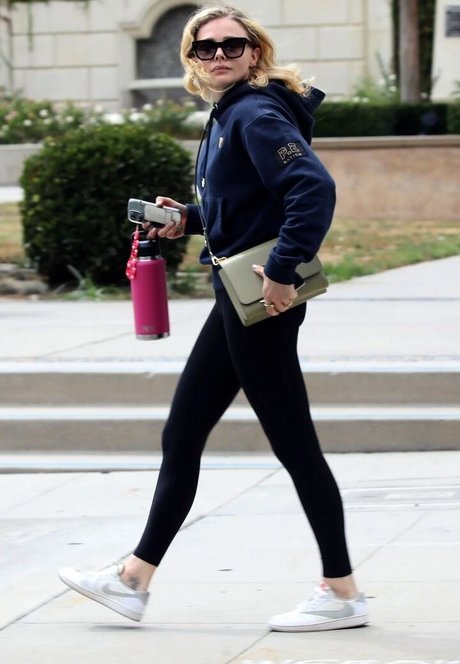 18歳のオンリーファンズ ベスト 写真