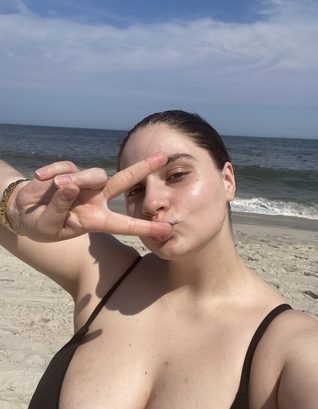 ヘンタイオンリーファンズ ホットヌード 画像