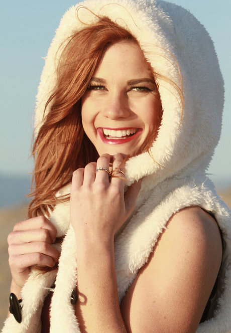 自然な赤毛のオンリーファンズ HD 画像