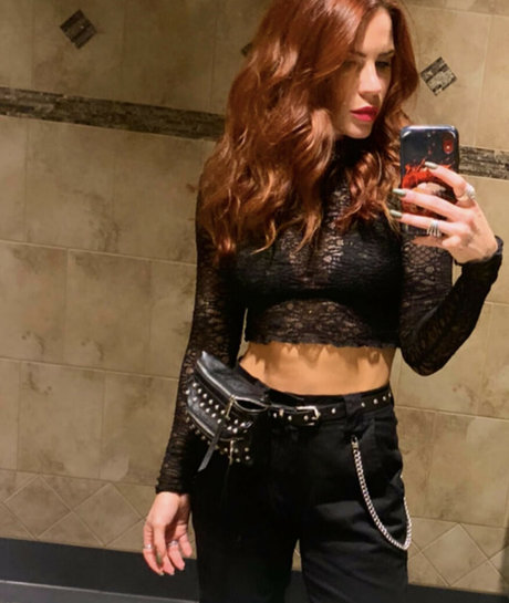 ソロオンリーファンズ セクシー裸 写真