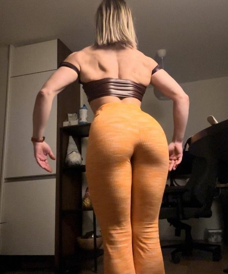 かわいいティーンのオンリーファンズ ホット 写真