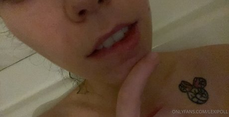 Lexi Poll ASMR セクシーなスター 写真