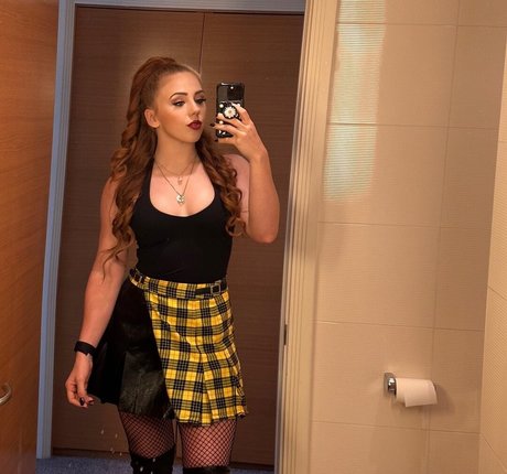 Isla Dawn ポルノスター 独占 写真