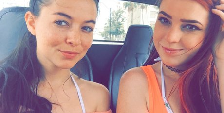 小人の裸OnlyFans ベスト 写真