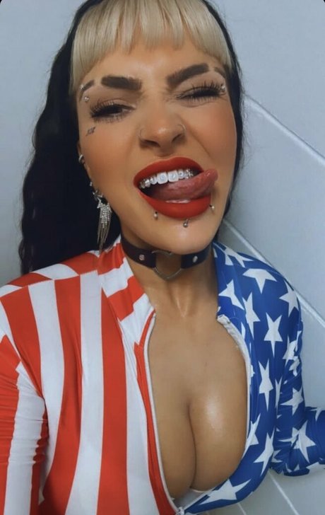 ポーグガールズオンリーファン エロチック 写真