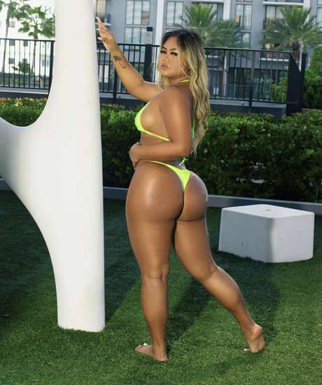 パフィーオンリーファンズ アダルト 写真