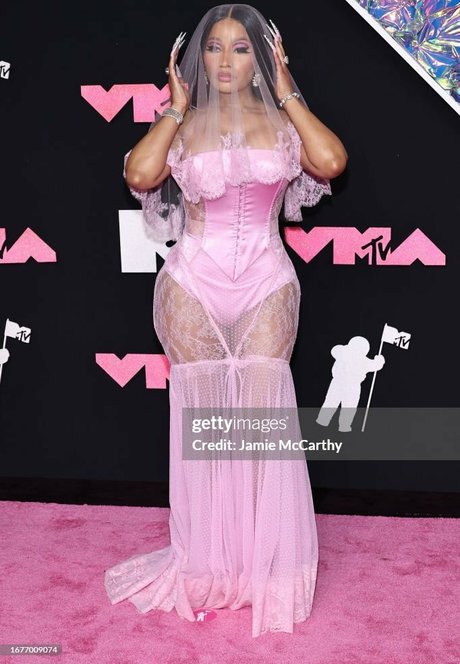 汚れた足オンリーファンズ 美しいヌード 写真