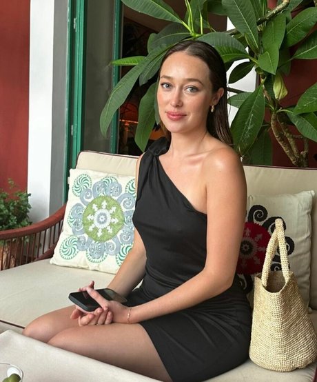 ティーンシーメールオンリーファンズ 美しいヌード 画像