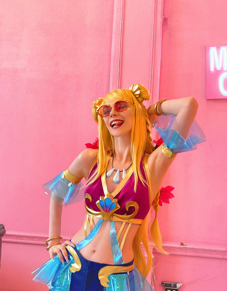 騎乗位熟女OnlyFans セクシーヌード 写真