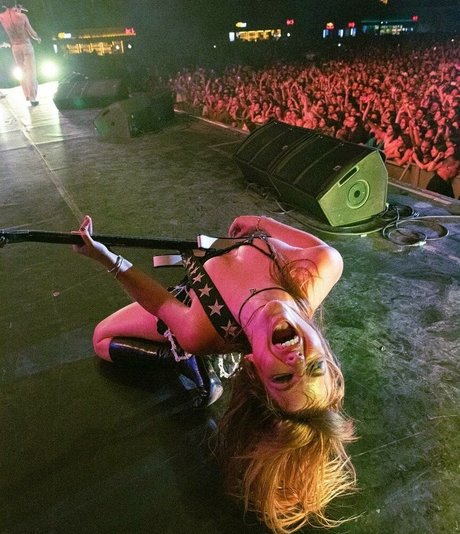 黒猫のOnlyFans 無料セクシー 画像