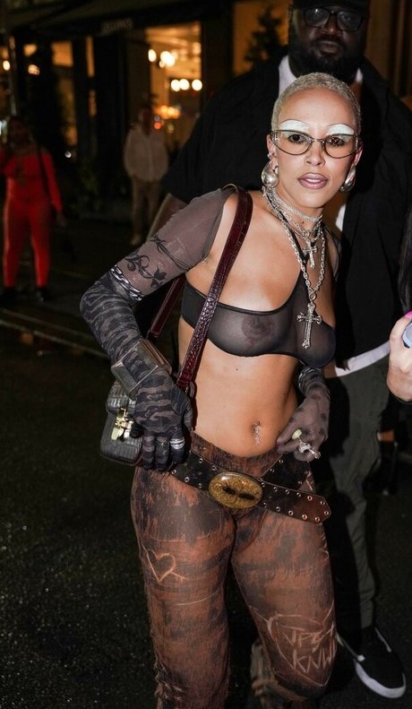 女装オンリーファン 無料裸 ギャラリー