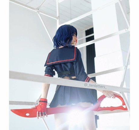 熟女の足オンリーファンズ 無料ヌード ギャラリー