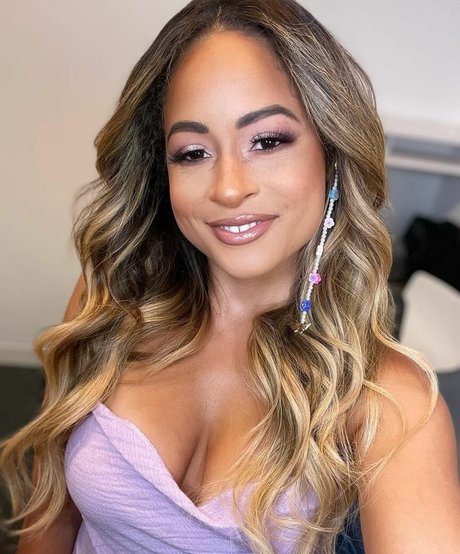 ブラックマジックオンリーファンズ xxx 写真