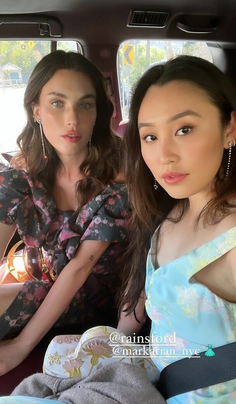 ヴィゴ・オンリーファンズ アート裸 写真