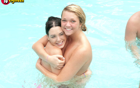 熟女メガネOnlyFans 無料 画像