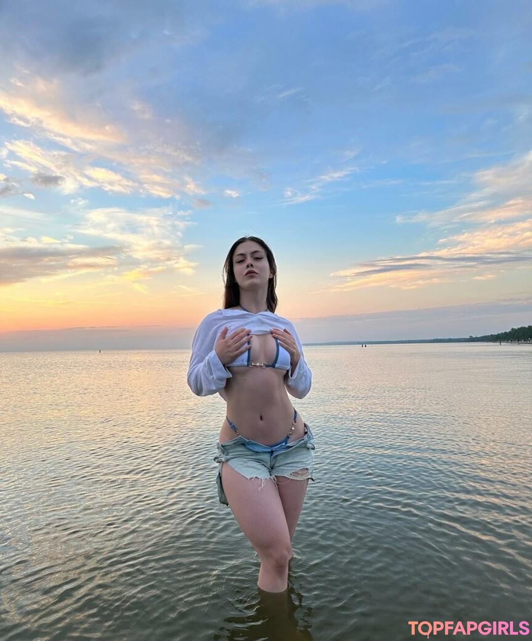 マイクロTバックOnlyFans ホットヌード 写真