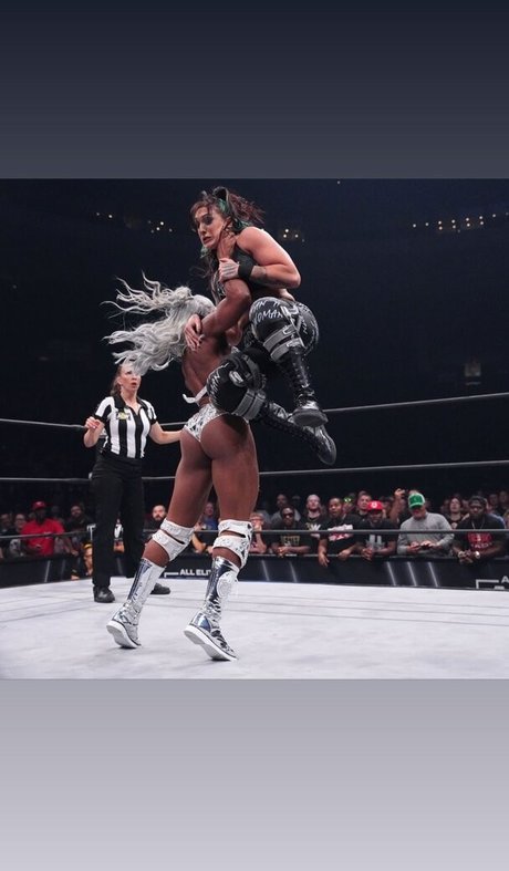 Jade Cargill ポルノスター 裸 写真