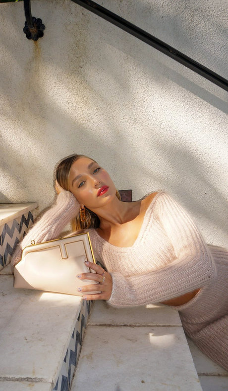 逆騎乗位 オンリーファンズ セクシー裸 アーカイブ