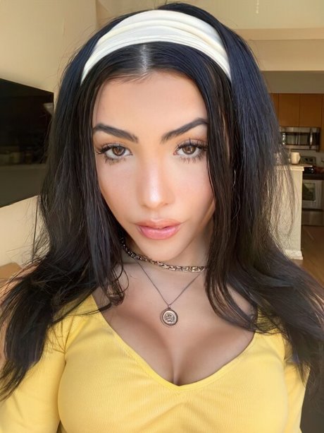 Andrea Botez Ai Porn 素敵な女優 写真